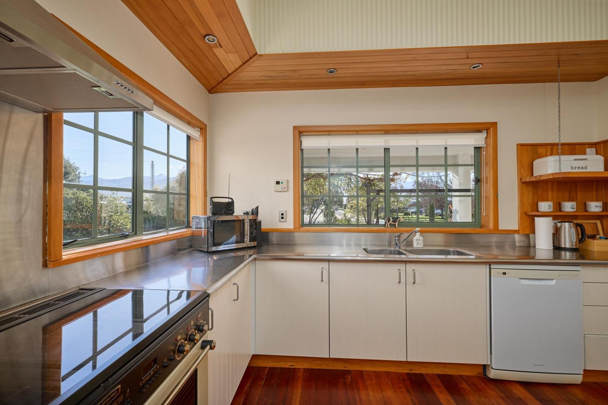 Ludstone Villa - A Charming Family Home Kaikoura Kültér fotó